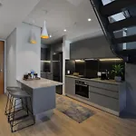 Portia Luxury City Penthouse, Views!
